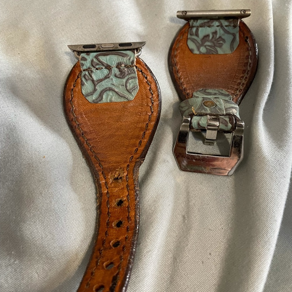 Apple Watch ✨ - Picture 4 of 5